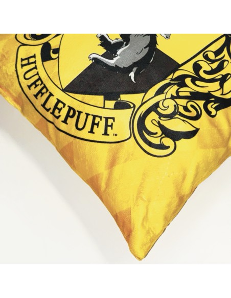 Harry Potter Cushion - Hufflepuff Exclusive from REINO de juguetes